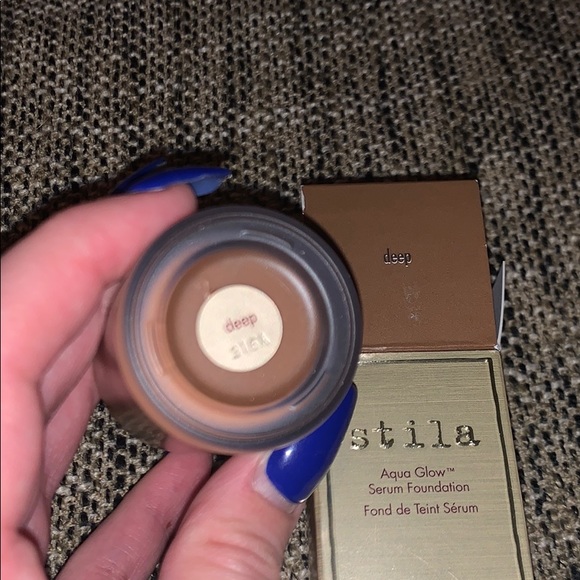 Stila aqua glow serum foundation deep NWT - Picture 5 of 6